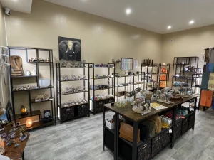 intérieur 1 boutique lithothérapie à béziers occizen